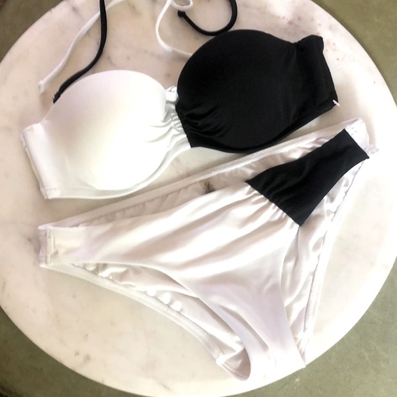 😎 🖤 VS Bikini 🖤 - Picture 1 of 10